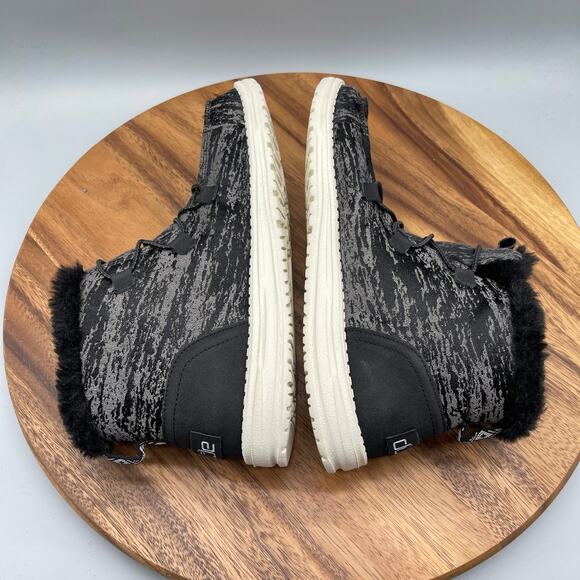 Hey Dude Lea Shoes Womens Size 9 Black Fur Lined Casual Comfort Boots Sneakers - Picture 6 of 8